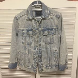 Brand new—never worn—Abercrombie & Fitch distressed jean jacket
